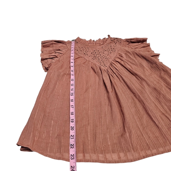 NWT Universal Thread Eyelet Ruffle Short Sleeve Cotton Top Juniors Size Large - Picture 9 of 9